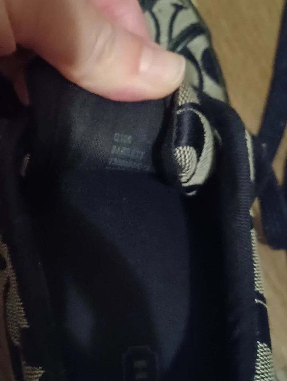 << Coach Lace-Up Sneakers in Black and Cream Signature Print Size 7